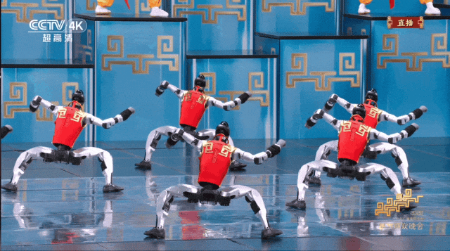 2026年央视马年春晚，机器人简直抢尽风头！宇树科技25台机器人和塔沟武校近千名