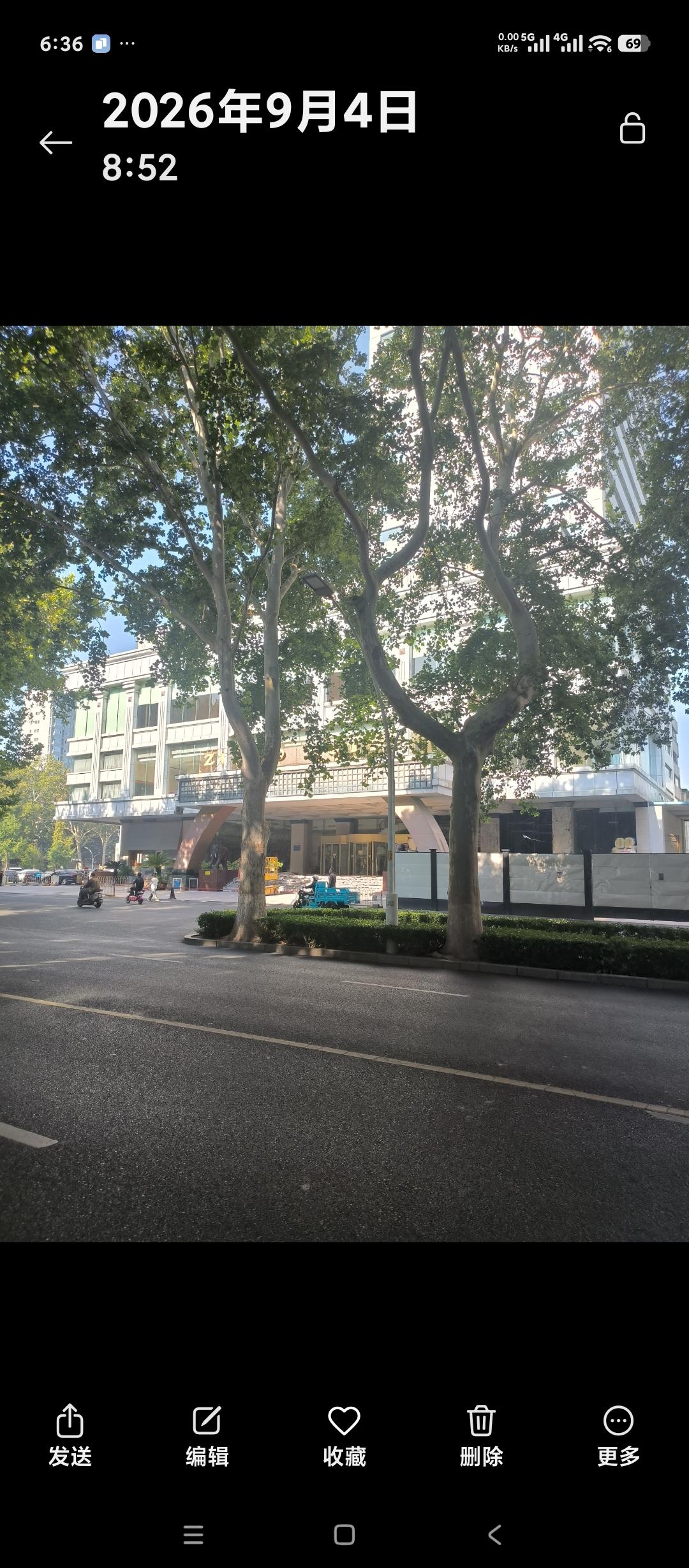 淄博饭店的客房部看来今年开不了了。时间已经到了9月初。旅游旺季也仅剩下国庆节了