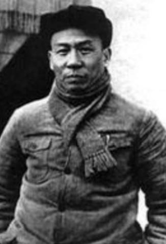 1942年，延安缺少物资，陷入困境，毛主席不禁感慨：“延安困难极了，”就在这时，