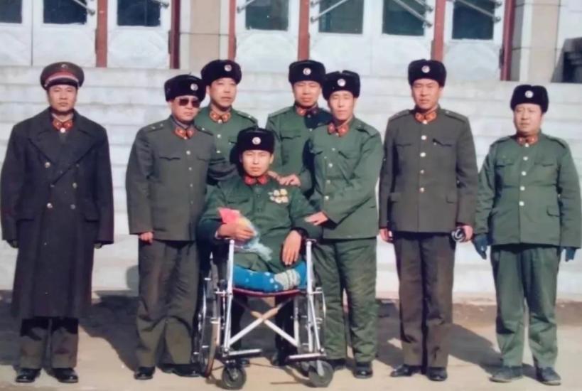 1986年，河北21岁战士前线获一等功后，随即写信给他女友分手。女友顿时眼前一黑