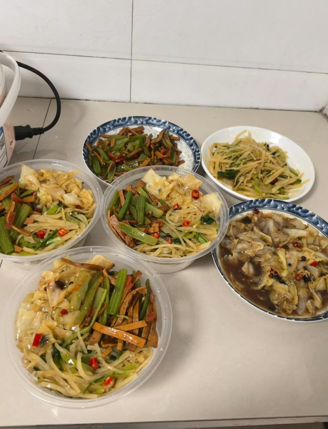 全素盒饭五块钱一份可以吗？