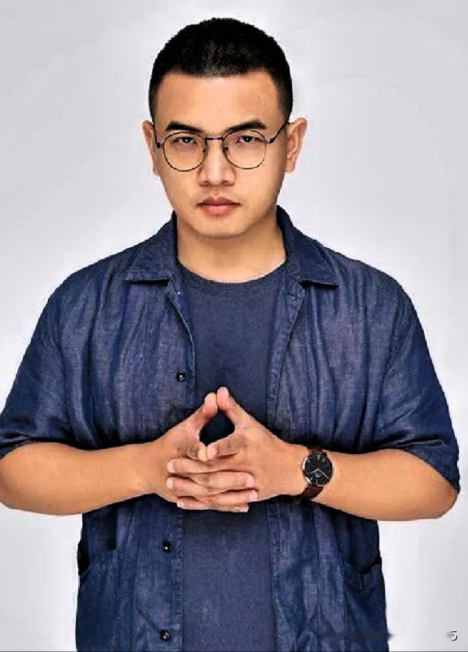 日本媒体和日本教授、日本企业主等，普遍认为，东方大国的军事实力已经很强，已经不轻