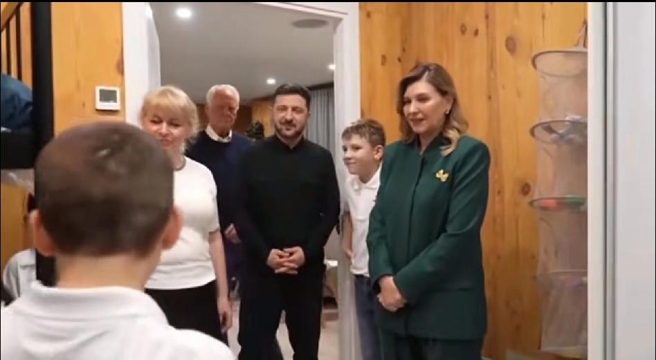 这是谁的罪过！泽连斯基，全世界最为忙碌的总统。为了继续获得支援和援助，他不是在