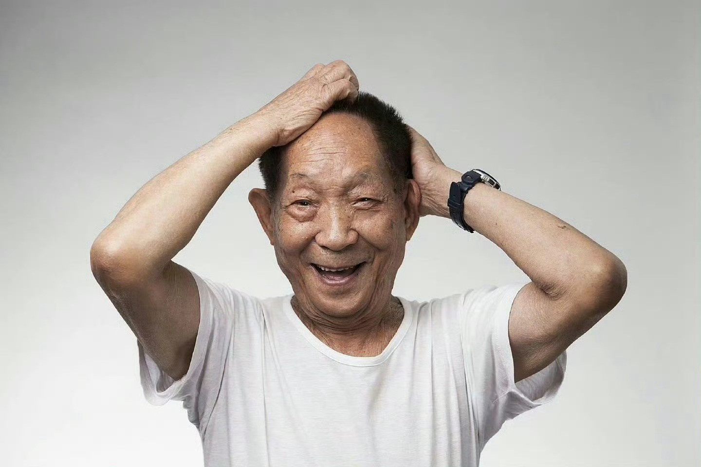 今天是袁隆平爷爷逝世五周年！你可以不点赞，但不能不致敬袁隆平爷爷！！是他让我们吃