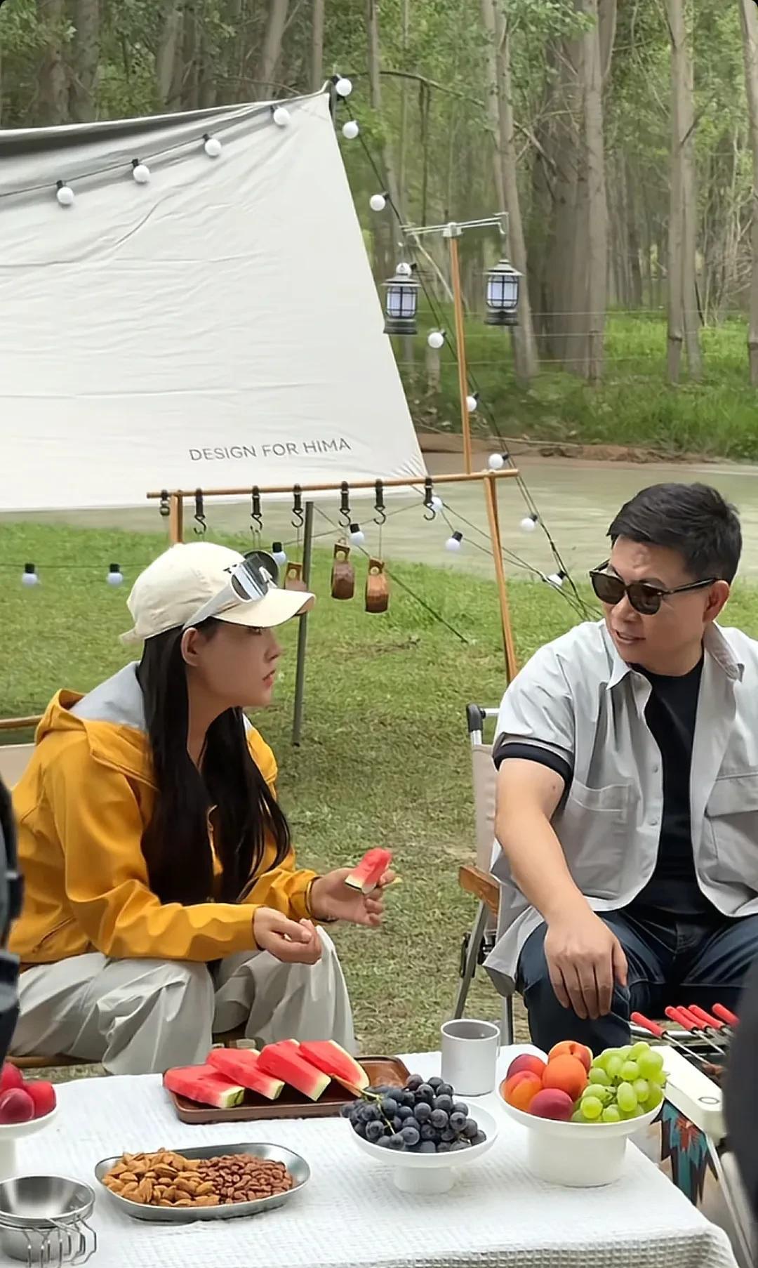 为了宣传新款智界R7，余承东可真是太拼了！前阵子去赛里木湖拍视频的时候，还和网红