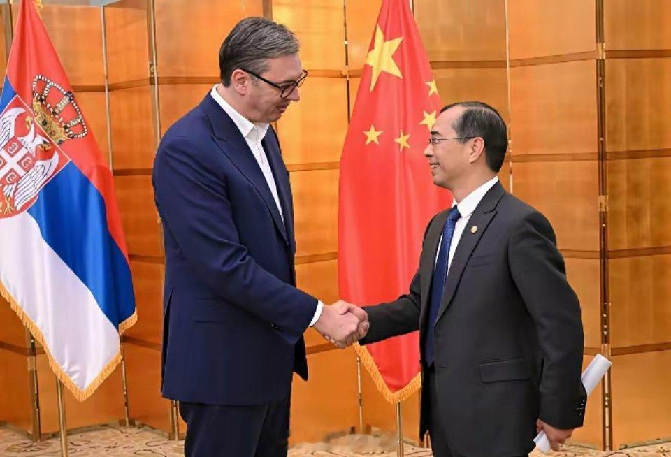 武契奇访华，要的根本不是钱！3件事，件件关乎国运武契奇5月24日抵京，首次国事访