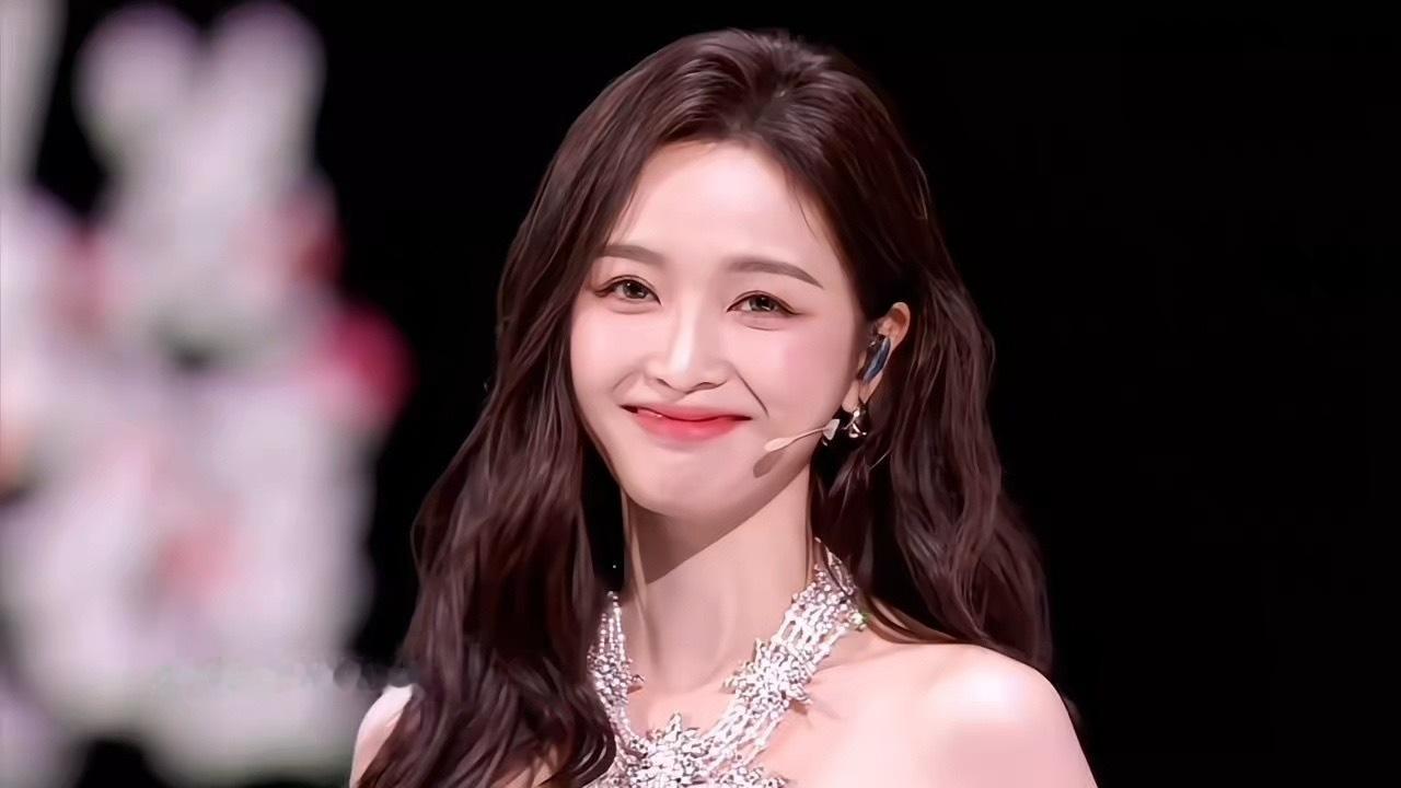 吴宣仪wxy吴宣仪0126生日快乐我的姐姐即将迎来了生日周，未来仪路前行为吴宣