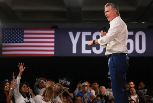 特朗普悬了，最近美国政坛出了件大事，直接关系到今年11月的中期选举走向，最高法院