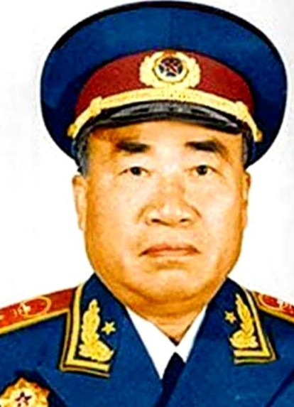 1976年，弥留之际的朱老总倚在病榻前，用诙谐口吻对妻子康克清低语：“这辈子没啥
