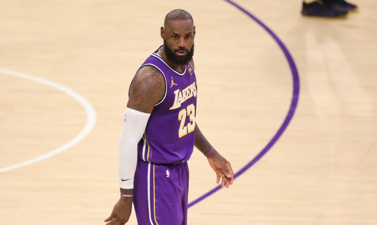 如果留在湖人，詹姆斯下赛季能够得到什么样的合同！美媒报道：湖人管理层和詹姆斯都希