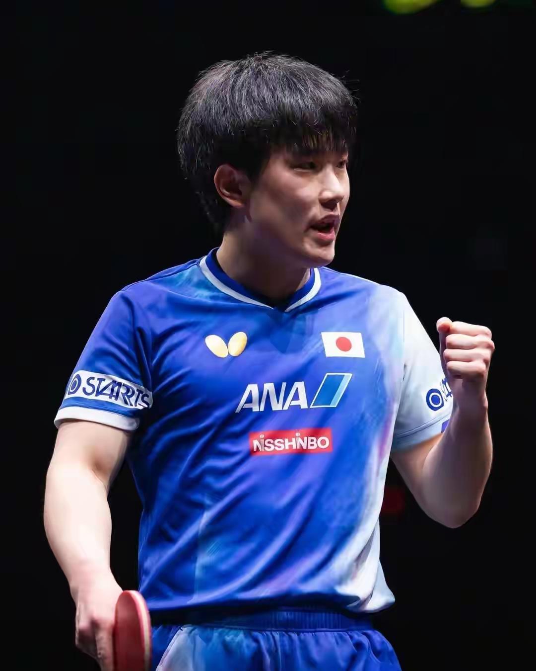 不能不佩服张本智和！这小子有股韧劲！张本智和少年成名，出道以来亦是屡遭挫折。有时