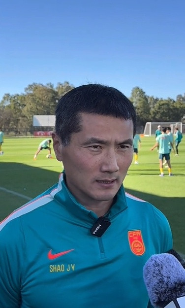 邵佳一谈对阵喀麦隆邵佳一：这么多年，几十年过去以后，我觉得他们（喀麦隆）水平始