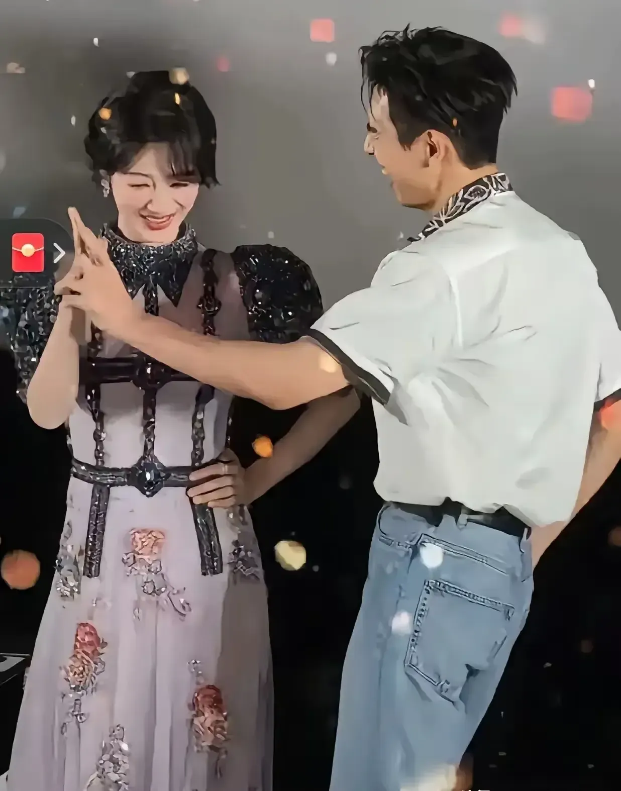 只要杨紫不塌房她演技好不好，根本不重要。说白了，她最大的本钱不是长相，也不是