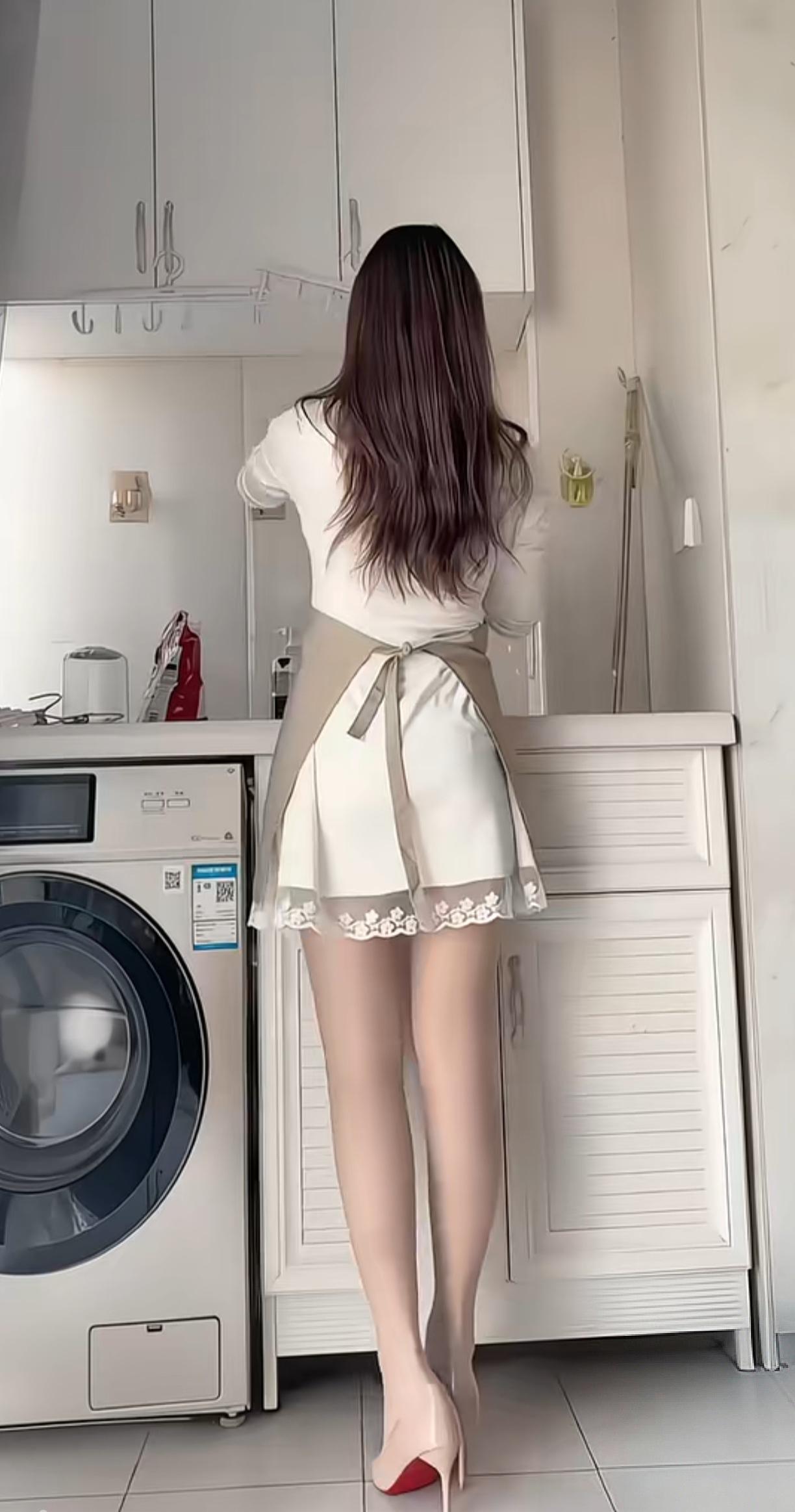 橱柜是白色好，还是原木色的好？[微笑]怎么选购橱柜