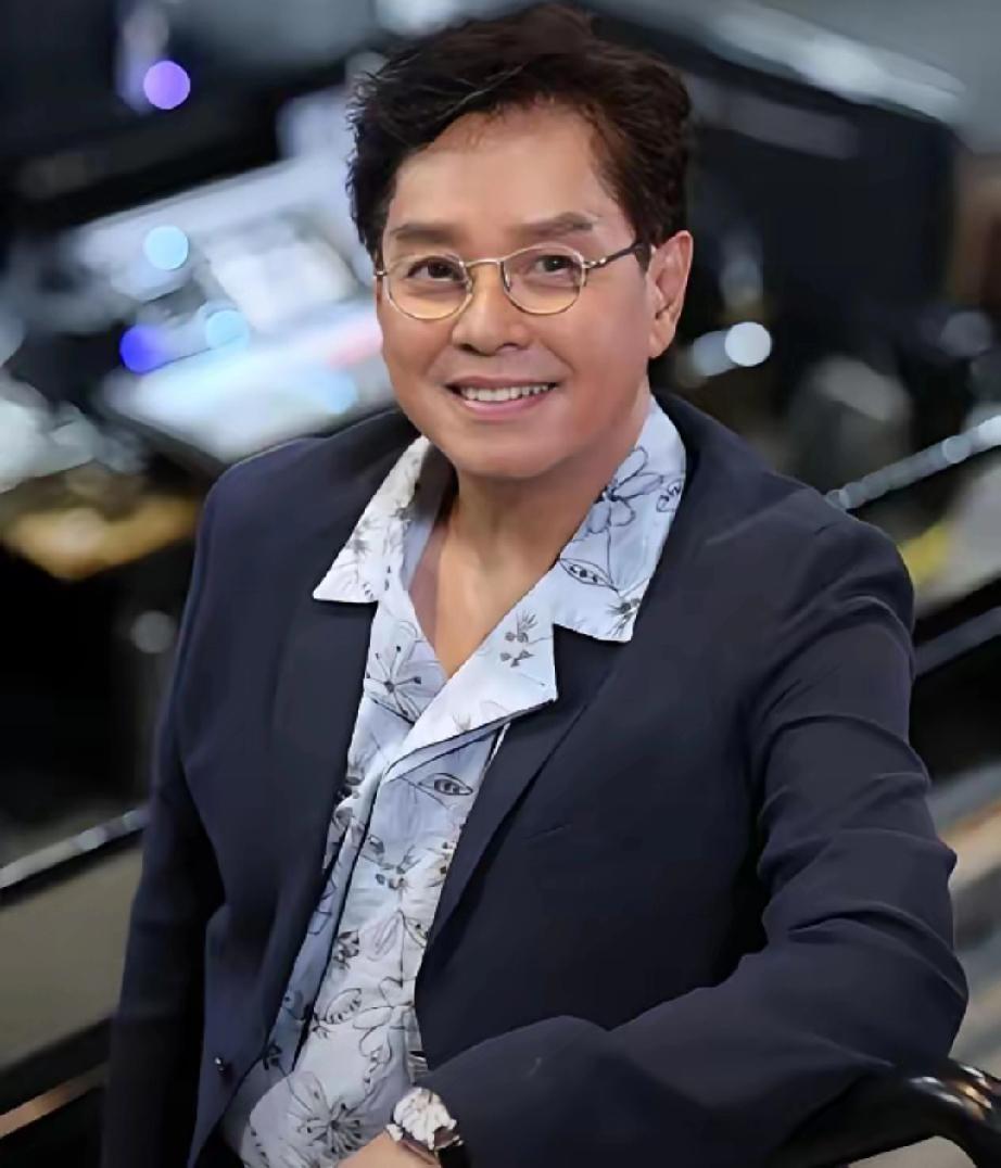 约定丁克15年，谭咏麟拿十亿家产求原配接纳私生子，妻子心寒剃度出家