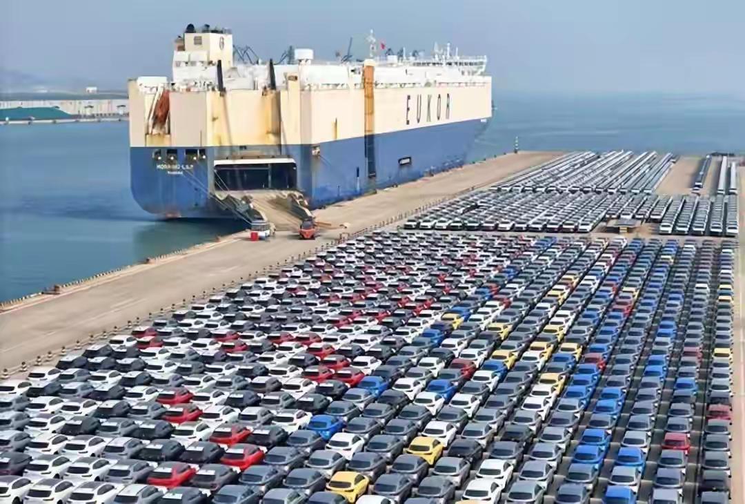 你发现没有？现在国外街上跑的中国电车，已经多到让老外自己都开始不淡定了。泰国