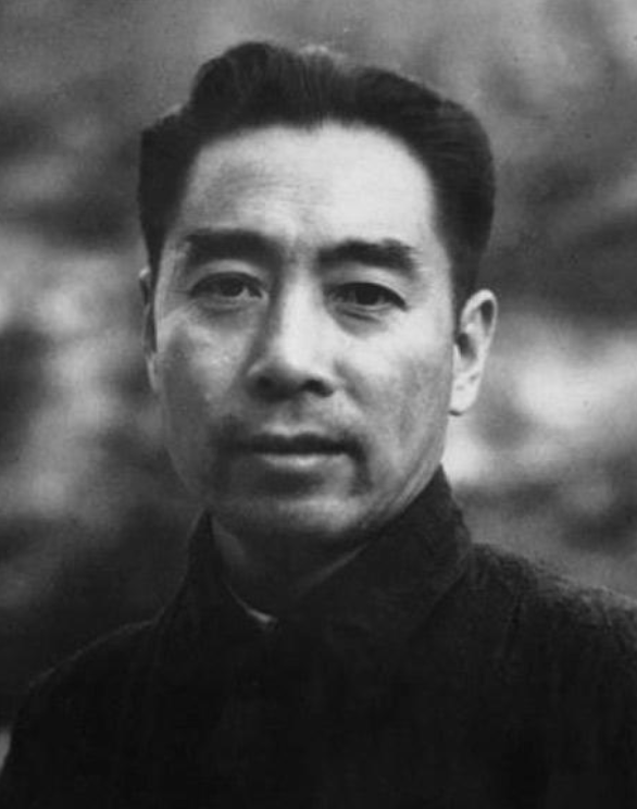 周总理于钓鱼台偶遇陌生少女，问道：