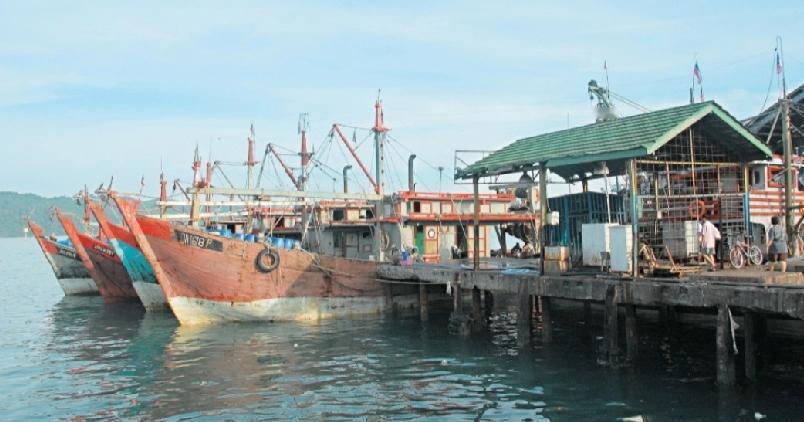 周日（7日），一名约30岁的中国女游客在马来西亚沙巴首府亚庇（KotaKina