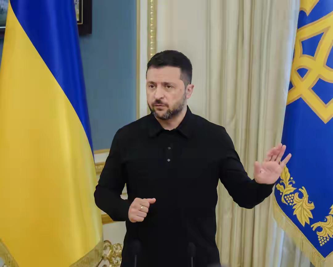 续命成功！欧盟900亿"救命钱"砸向乌克兰，国家一口气接上，战争还要打多久？