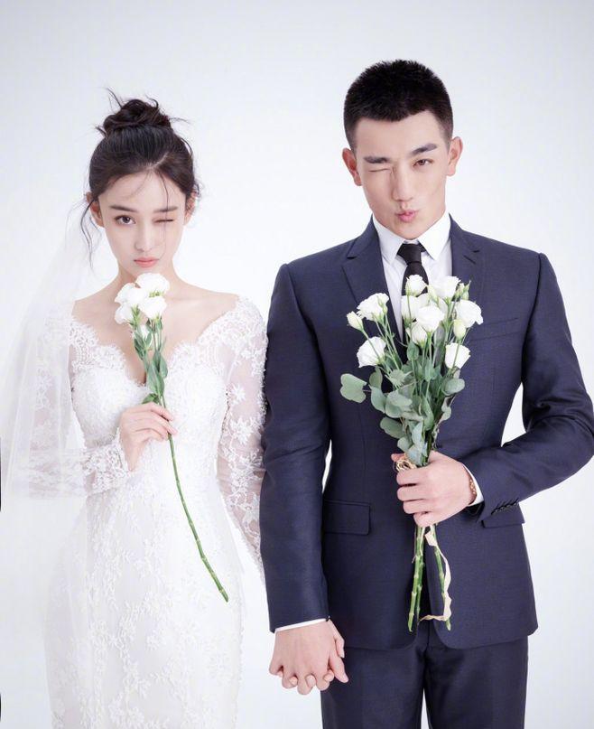 2017年，年收入6000万的张馨予，爱上了工资只有5000块的军人何捷。当