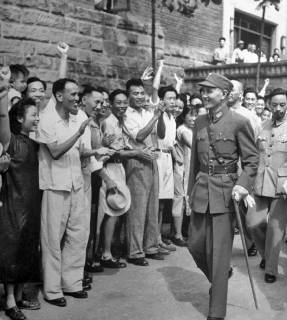 1945年8月15日日本宣布无条件投降，9月2日日本签署投降书，中国抗战取得最终