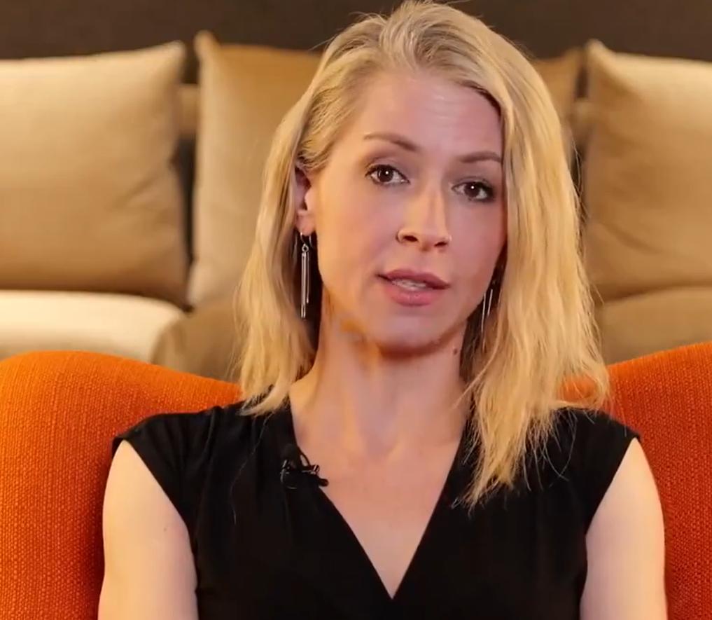 一定要保护好这位记者！美国记者艾比．马丁，对以色列进行了深入的采访，然后得出