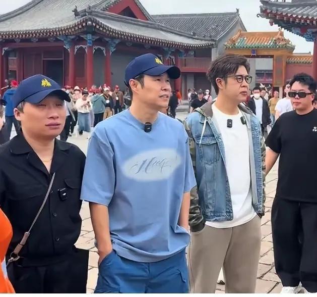 小沈阳是飘了吗？被骂摆谱一点不过。不就是走个景点吗？何必兴师动众让人清场，这世界