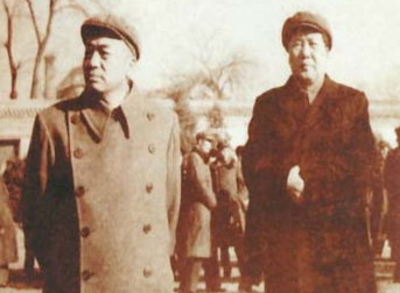1951年，10万志愿军被美军包饺子，一向淡定自若的彭老总心急如焚连忙向毛主席求