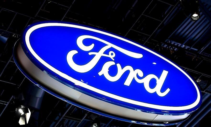 福特的全球销量现在回到了30年前的水平了[呲牙笑]2000年，福特卖出了740万