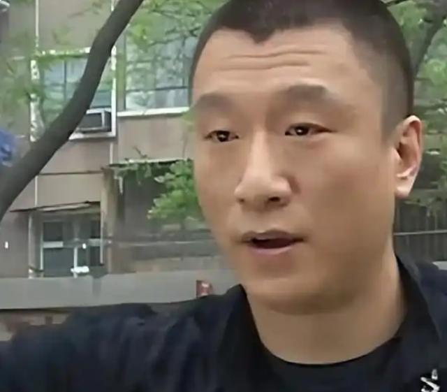 导演高群书用全部身家420万，拍出了《征服》。拍完后，450万卖给了一个饭店女老