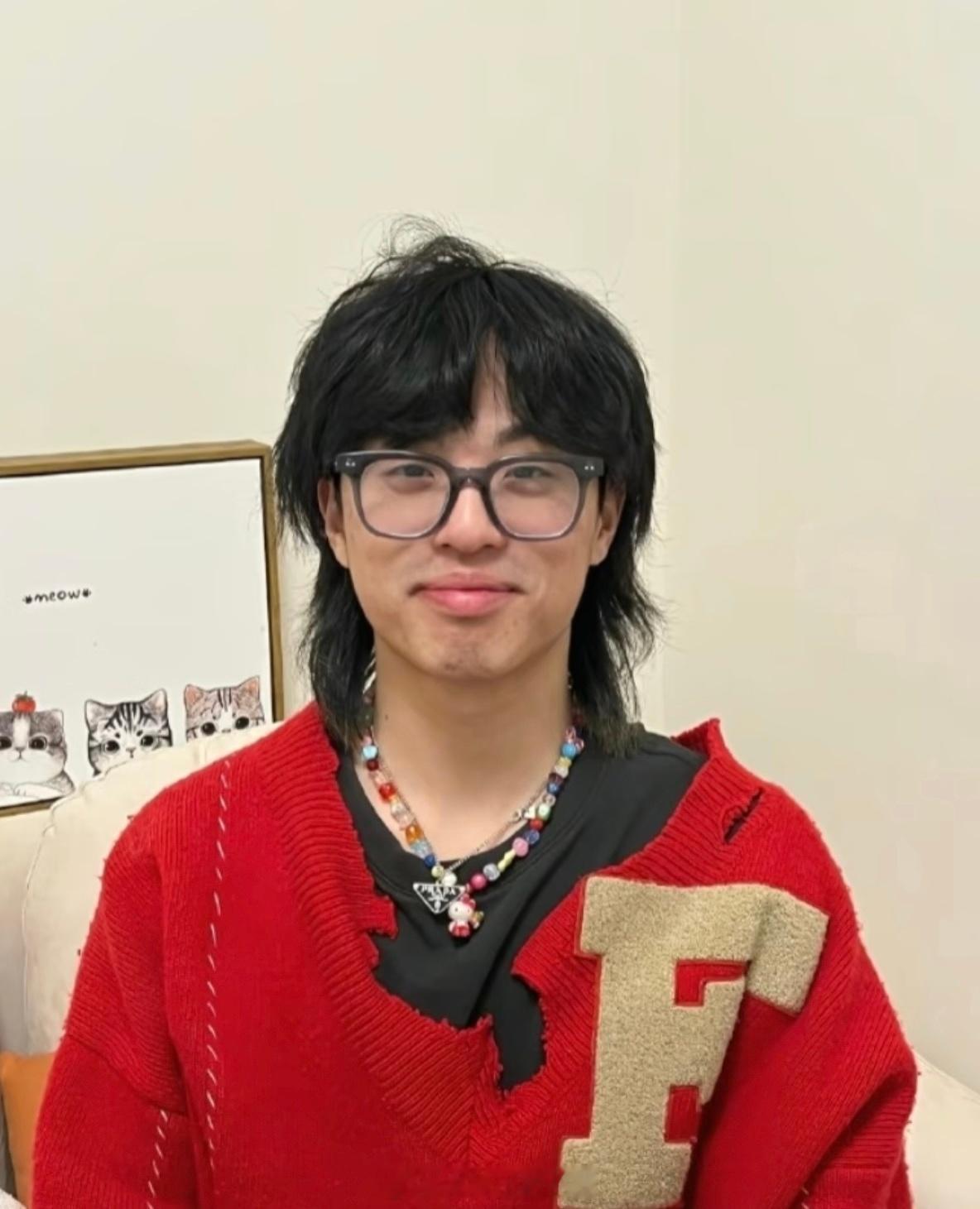 孩子王去世早些时候听说过他，没想到第二次听说竟然是以这种方式，真是应了那句话，