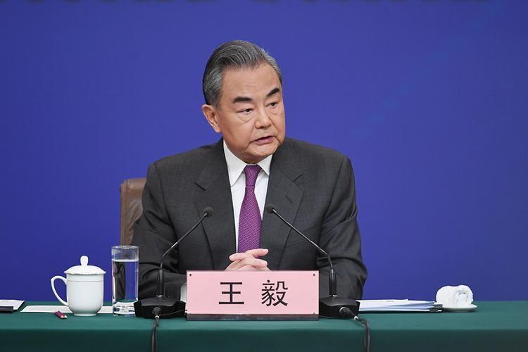 🌞王毅点名警告日本，石破茂公开反省战争。本来计划好的高层访问突然取消，中国