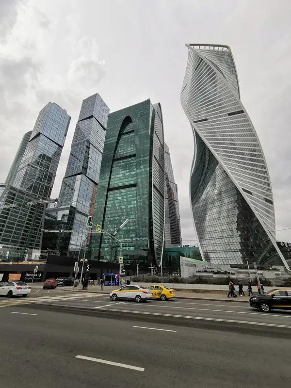 40元一杯还排队！中国奶茶攻陷莫斯科，战斗民族竟用中文点单家人们，谁能想到