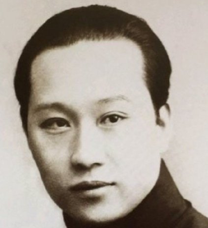 1918年，荀慧生洞房花烛夜，等宾客走后，他进洞房，看到新娘就迫不及待掀盖头，