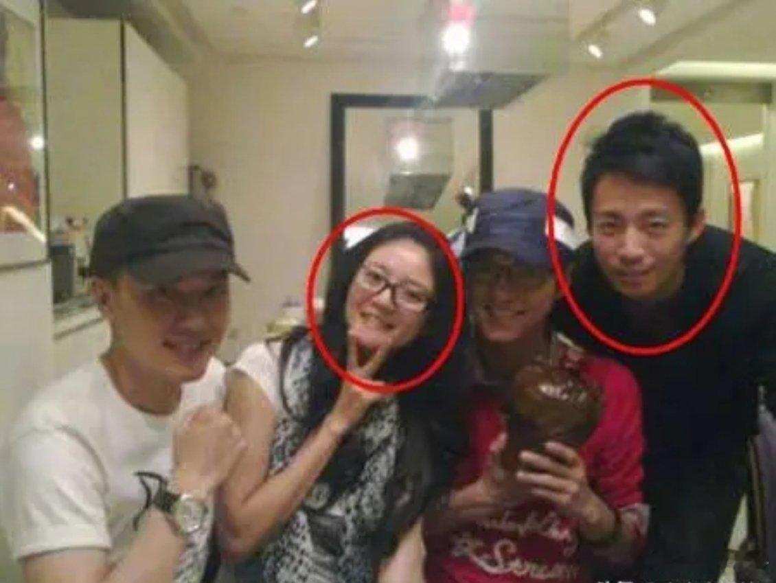 曝孙宇晨和大S前夫是同学孙宇晨在大S与前夫离婚时曾表达不满时间拉回2015年。那