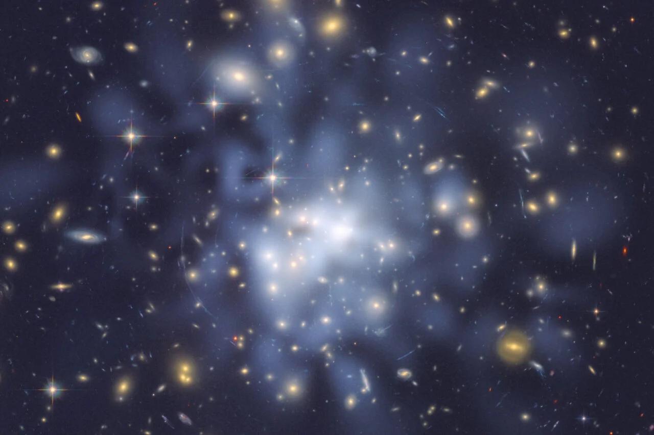 【中国科学家发现暗物质最强证据】近日，中国科学院紫金山天文台等机构研究人员在