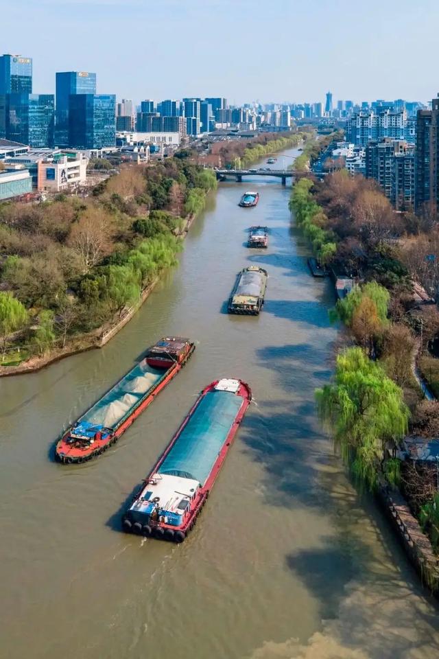 大江奔涌，终归大海。九月十六日，这个愿望在西南大地上变成了现实——平陆运河正式通航了！说起西南地区，