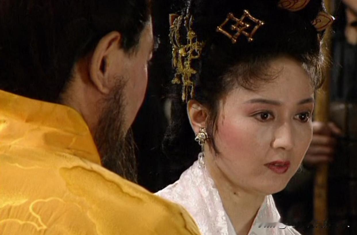 曹操撩寡妇金句成约会开场白男人常挂嘴边三国枭雄曹操纵横天下一生偏爱成熟女