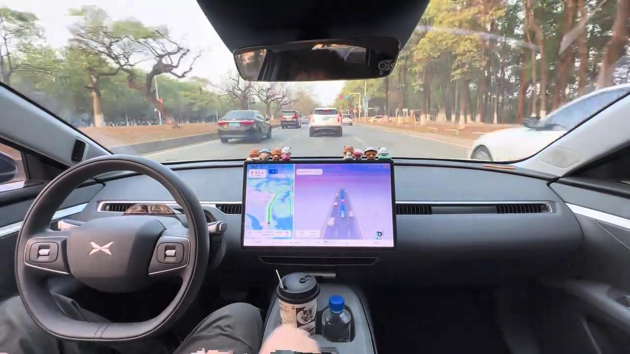 春节返乡高峰🚗，我特意把MONAM03的辅助驾驶拉出来实测一把，从市区高架一