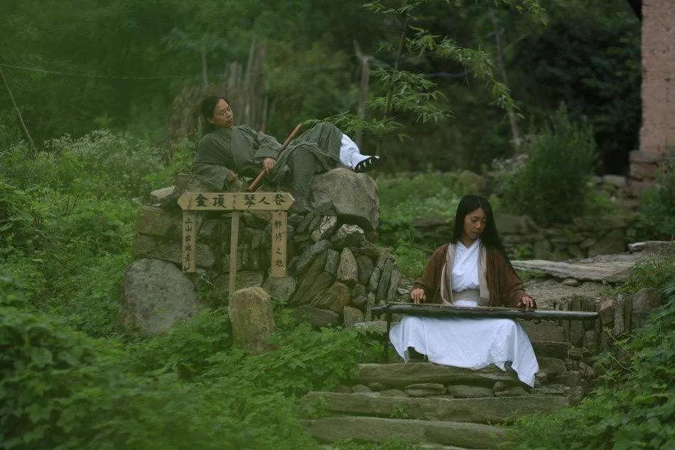 发生战争躲在山里安全吗？老人们曾经说过一句话，战争的时候，靠山留一半，靠水连