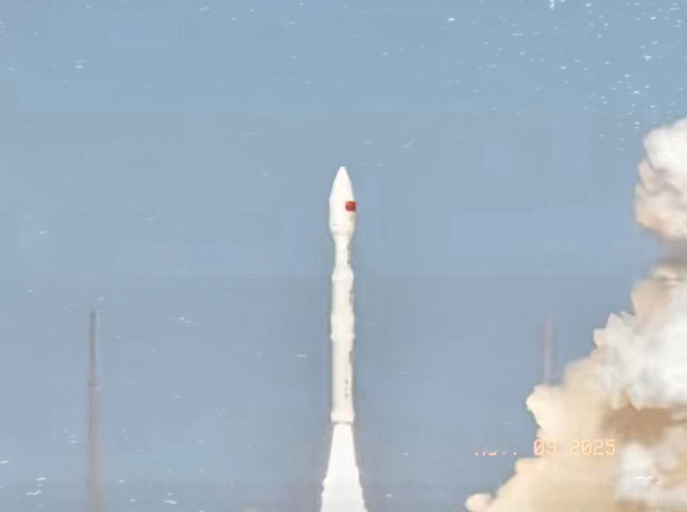 祝贺！刚刚！我国发射成功！据报道，11月9日11时32分，中科宇航力箭一