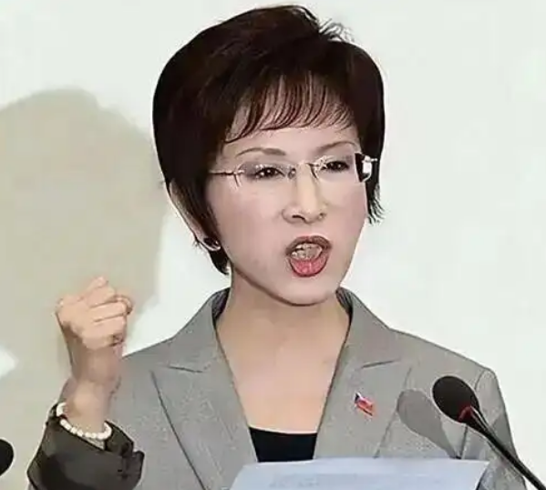 国民党不但不表态支持洪秀柱，还与洪秀柱做了切割，扬言洪秀柱来大陆参加93大阅兵，
