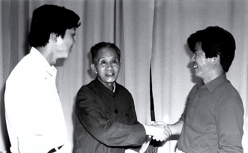 1950年，贵州一位瓦工写信给开国上将杨勇：我没牺牲，请求给我这个老红军安排个工