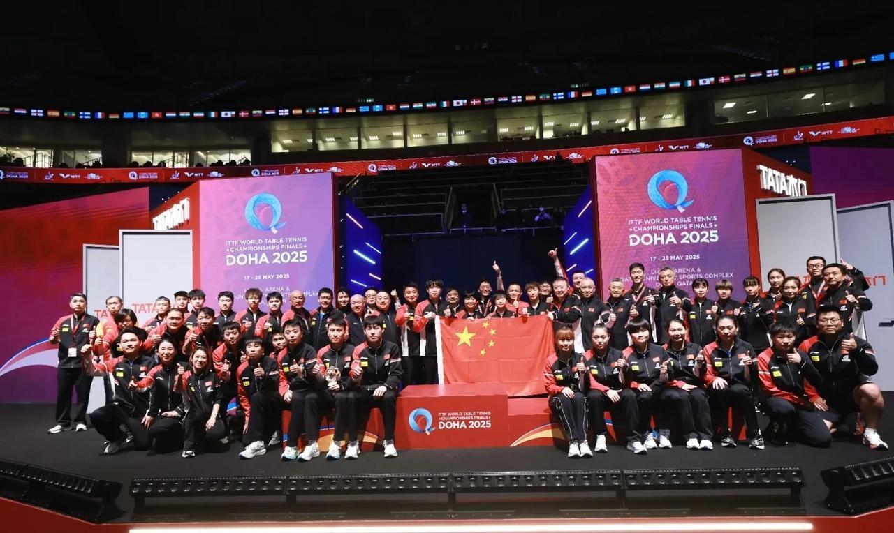 国乒大合照这个站位让人哭笑不得，至少有五点让人不解。1.马琳旁边的位置不应该安