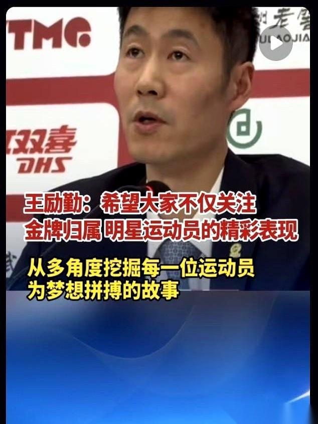 那一瞬间，隔着屏幕我都感觉自己骨头“咔”地响了一下。真的，看到她被自己人一个劈