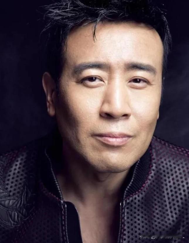 1996年，于和伟喝醉后想从南京长江大桥跳下一死了之，可没想到，女朋友宋林静知道