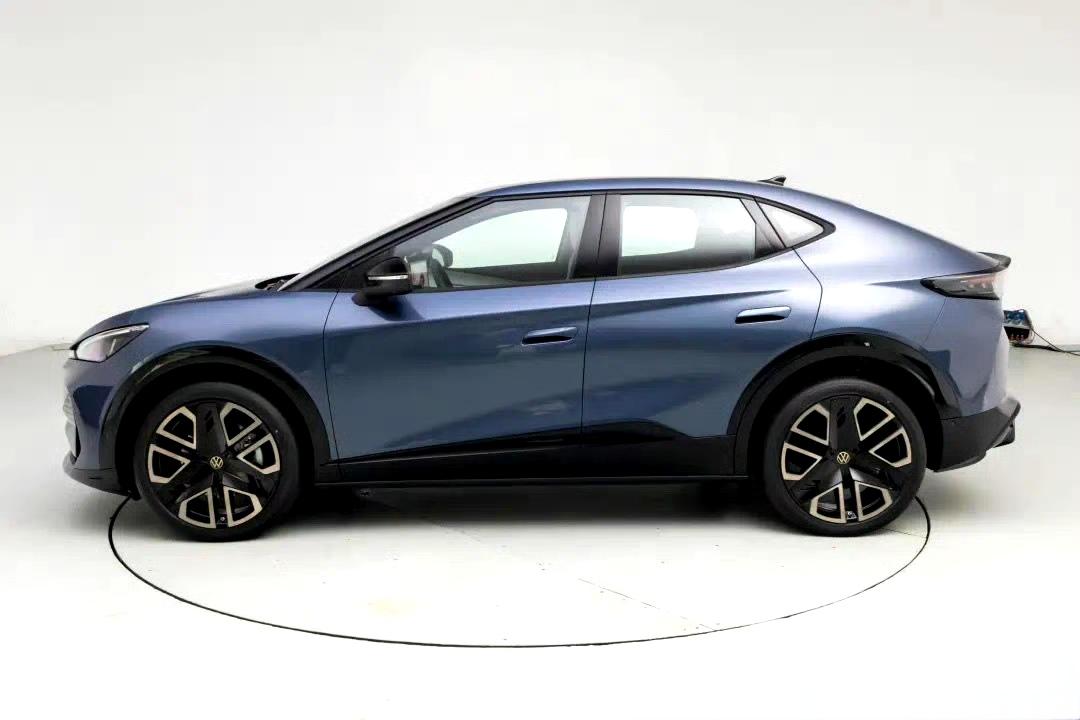 最近我妹想换个电车，预算10万出头。