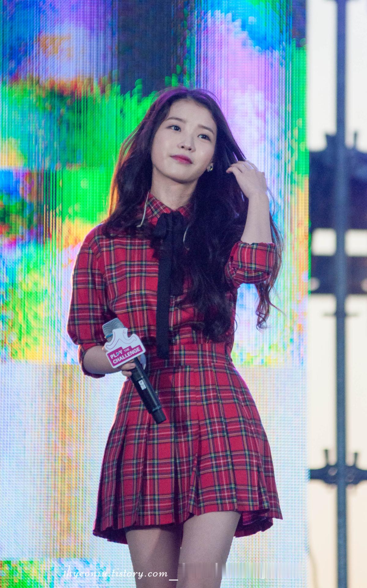 IU🧚♀️IU韩国第一女solo2015年时光机🐥151024IU三