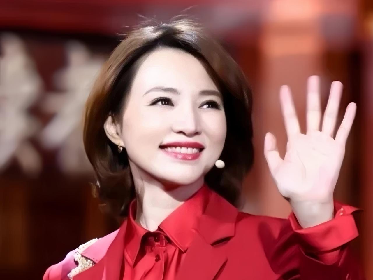 但是那张千篇一律的医美脸，也不生动，也不美丽，好像塑料的，虽然白而无瑕但是非常生