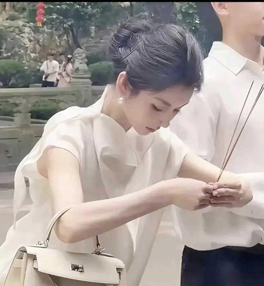 搞不懂她还需要求什么？